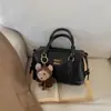 Bolsa Feminina de Alta Aparência Estilo Pillow Bag Inverno 2025 Nova Tendência Elegante para o Dia a Dia Bolsa de Ombro Transversal Bolsa de Mão Bolsa Boston