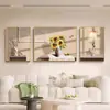 Tríptico de Sala de Estar Estilo Crema Pintura Moderna Simple Colgante de Pared para Fondo de Sofá Mural de Respaldo de Alta Gama Atmosférico