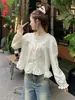 Camisa de manga larga con adorno de encaje dulce de principios de otoño para mujeres petite, blusa corta estilo babydoll con diseño único