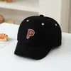 Boné de Baseball Simples com Letras Estilo Coreano para Crianças Pequenas, Boné Versátil com Proteção Solar para Primavera ao Ar Livre para Meninos e Meninas, Atacado