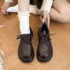 Mocassins femininos de sola grossa, novo estilo outono 2026, com cadarço, estilo britânico, sapatos de couro versáteis que aumentam a altura para mulheres