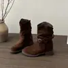 Botas Estilo Coreano Botas Curtas Femininas Estilo Retrô Temporada Outono e Inverno Fosco Aumento Interno de Altura Outono Inverno Botas Martin Botão Bico Redondo Ocidental