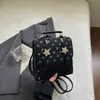 Mochila Retro de Bolinhas para Mulheres, Pequena, Novo Estilo Verão 2026, Moderna, Versátil, Para o Dia a Dia, Compras, Mochila Pequena