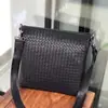 MCBV Bolso de Hombro Cruzado para Hombre Nuevo Tejido a Mano de Piel de Vaca 2024 Moderno Todo Fósforo Mini Bolso para Hombre Bolso para Teléfono Móvil
