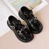 Zapatos Pequeños de Cuero Nuevos para Niñas Estilo Nuevo Primavera y Otoño Zapatos de Princesa Británica Suela Suave Cómodos Mocasines Negros para Niños Zapatos de Cuero para Niños Grandes