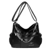 Bolsa de ombro única nova feminina transfronteiriça Textura de couro macio transfronteiriça Bolsa para mãe de meia-idade Bolsa de moda para o trabalho Bolsa transversal feminina
