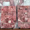 Cubos de Carne Wagyu Australiano M9+ Marmorizado, Carne Wagyu Original Cortada na Pedra, Carne para Churrasco Alimentada com Grãos, Pássaro Grelhado