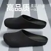 Sandálias Populares de Dedo Fechado para Homens no Verão, Chinelos para Exterior com Toque Macio, Chinelos de Praia Antiderrapantes de Malha para Casa, Sapatos Perfurados