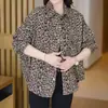 Camisa de manga larga con estampado de leopardo retro y cuello, diseñada para mujeres de mediana edad, estilo nuevo, a la moda, simple, de corte holgado y disponible en tallas grandes