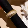 Estrelas Caindo nas Nuvens! Anel Aberto Listrado de Zircônia Banhado a Ouro Real 14K, Joia de Dedo Indicador Estilo Nicho de Alto Padrão para Mulheres