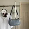 Bolso de mujer de alta gama, nuevo modelo otoño 2026, bolso de axila para el día a día, diseño de nicho moderno y simple, bolso de hombro pequeño