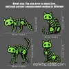 Juego de 4 letreros reflectantes para patio de gato negro silueta, decoraciones de tarjetas de Halloween de gato negro reflectante, gato fluorescente de terror para exteriores