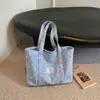 2026 Bolso Tote Grande Estilo Coreano Nuevo para Mujer de Viaje Simple Lunares Bolso de Hombro Único Ligero Versátil Moderno
