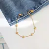 Collar de Acero de Titanio con Estrella de Cinco Puntas Pequeño y Exquisito Estilo Europeo y Americano para Mujer, Cadena Clavicular de Estrella de Nicho de Lujo Ligero, Accesorio Versátil de Moda
