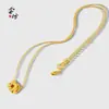 Collar de Moneda Cuadrada Hueca 3D Brillante Estilo Hielo Dorado Chapado Antiguo para Mujer, Estilo Chino, Para Regalo, En Stock al por Mayor