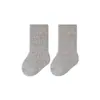 Calcetines para Bebé 2026 Otoño e Invierno Nuevo Estilo Sin Costuras No Aprietan Color Sólido Recién Nacido Bebé Niños Niñas Calcetines de Caña Media para Niños