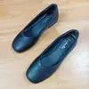 Verão 2026 Novo Estilo Cor Sólida Versátil Bico Baixo Solado Macio Plano Salto Baixo Slip-On Mocassins Sapatos de Couro da Moda