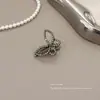 Presilha de Cabelo Borboleta Exquisita com Strass Vintage para Mulheres 2026 Novo Estilo Presilha para Testa Presilha Jacaré Presilha para Franja Lateral Acessório de Cabelo