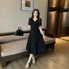 Vestido de Verano 2026 Estilo Nuevo Talla Grande para Mujer Estilo Francés para la Hora del Té Cuello en V Elegante Largo y Corto Cintura Ceñida Línea A
