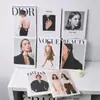 Ins Celebridade da Internet Revista Livro Adereços de Fotografia Fundo de Fotografia de Livro Inglês Cartão de Decoração Suave Capa Europeia e Americana Revista
