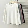Nuevo top casual de otoño para mujer talla grande con volantes, cuello redondo, mangas largas y diseño de color liso, perfecto como capa interior. 1029