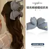 Exquisita pinza de tiburón que hace que el cabello luzca más voluminoso, pinza de pelo a cuadros versátil de lujo ligero para mujer, elegante pinza de garra triangular estilo coreano, pinza de pelo retro
