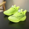 Zapatillas deportivas para niños, zapatillas transpirables de malla antideslizantes, zapatillas de running para jóvenes, zapatillas de carreras de caña baja ultraligeras