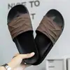 Gran oferta en pantuflas de exterior para hombre: suela suave, diseño de una tira, impermeable, antideslizante, resistente al desgaste, resistente a los olores, disponible en tallas estándar y grandes, color negro