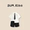 Conjunto de Camisa Blanca Estilo Coreano de Verano para Niños 2026 Nuevo Modelo Infantil Elegante Corbata Manga Corta Pantalones Cortos Conjunto de Dos Piezas de Verano