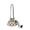 Bolsa de Bolinhas para Mulheres, Nova Moda Tendência Verão 2026 Bolsa de Ombro/Axila, Bolsa Transversal Tipo Saco Versátil e Exquisite