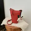 Bolso Pequeño Versátil de Alta Gama para Cruce de Fronteras de Gran Capacidad Nuevo Estilo Primavera 2026 Bolso de Hombro Único para Debajo del Brazo Bolso Cruzado Tipo Cubo para Mujer