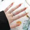 Anel Aberto com Design de Nicho Interessante Feito de Aço Inoxidável, Anel para Dedo Indicador com um Toque de Luxo Leve, Moderno e Fashion, Acessório Versátil Estilo Coreano