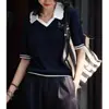 Estilo Universitario Manga Corta Polo Tejido Azul Marino para Mujer Verano 2026 Nuevo Estilo Francés Lujo Ligero Gama Alta Top con Retazos