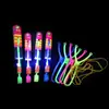 Barraca de Mercado Noturno Especial Meng Venda Quente Explosões Foguete Voador Luminoso Flash Estilingue Grande Flecha Voadora Libélula de Bambu Luminosa