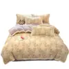 Juego de Cama de Cuatro Piezas Estilo Flor Rota con Ribete de Pelo de Conejo Completamente Mate Leche Polar Invierno Espesado Cálido Añadido Funda de Edredón de Polar Sábana