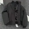 Jaqueta Padded Curta Estilo Aviador Preta para Homem, Casaco de Algodão com Gola Alta para Inverno, Roupa Externa Casual Americana Acolchoada de Algodão, Moderna e Resistente ao Frio