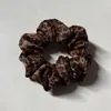 Scrunchie de Tecido Retro Coreano com Estampa de Leopardo para Mulheres, Elástico de Cabelo Estilo Preguiçoso, Acessório de Cabelo Moderno e Versátil