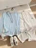 Camiseta básica ajustada de color liso con cuello en U estilo coreano, nueva colección de otoño, top tipo camiseta de manga larga suelto casual versátil simple