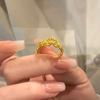 Anillo de Corona Pequeño Dorado Estilo Francés con Diamantes Pequeños Rompidos para Mujer Lujo Ligero Ins Anillo de Princesa Nicho Ajustable Anillo de Dedo de Circonita
