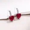Pendientes de Zirconia de Zafiro Rojo Sintético de Nuevo Estilo Corazón Más Vendidos, Pendientes de Corazón de Lujo Ligero de Moda de Gama Alta para Mujeres