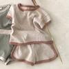 Traje deportivo informal de manga corta de estilo coreano para bebés y niños pequeños, de moda, de verano, sencillo, de dos piezas, para hombres y mujeres.