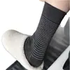 Calcetines de Color Café con Rayas Finas para Mujer, Calcetines de Puro Algodón para Otoño e Invierno hasta Media Pantorrilla, Combinados con Zapatos Birkenstock, Calcetines Largos Holgados Versátiles Retro