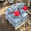 Un Par de Esculturas Pixiu de Mármol Blanco Talladas en Piedra para la Entrada de una Villa en una Zona Residencial, Adornos Animales Tallados a Mano