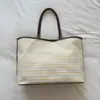 2026 Nova Bolsa de Lona Casual Estilo Coreano para o Dia a Dia, Bolsa Tote Listrada de Grande Capacidade de Nicho, Alta Estética, Moda Relaxada