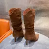 Botas con Capas Volantes para Mujer 2026 Estilo Coreano Invierno de Moda Nuevas Sexy Tacón de Aguja Punta Fina Botines con Forro de Terciopelo Botas Altas