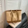 Nova Bolsa de Ombro Estilosa para o Verão de 2025 para Mulheres, Bolsa de Ombro Fashion, Bolsa Tote Transversal Tendência de Grande Capacidade
