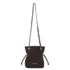 Bolso Cubo Retro de Gran Capacidad para Mujer 2025 Otoño e Invierno Nuevo Bolso de Hombro con Cadena Moda de Nicho Bolso Cruzado para Viajes