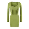 Conjunto de duas peças: vestido curto de uma alça com bojo embutido + cardigã, versátil, modelador, acinturado, minissaia justa ao corpo