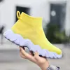 Outono Novo Moda Feminina Cor Sólida Cano Alto Slip-On Sapatos Solado Grosso Sapatos Preguiçosos Fly-Knit Sapatos Casuais Moda