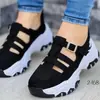 Artículos en stock Sandalias de Talla Grande Transfronterizas para Mujer 2026 Primavera Otoño Nuevas Punta Redonda Suela Gruesa Caña Baja Hebilla Planas Casuales Zapatos Deportivos